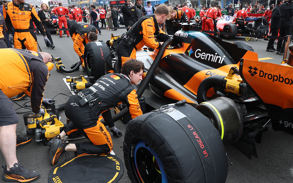 マクラーレン、21年ぶり異例のダブルDNS「極めて不運な偶然」でノリス初の未出走／F1中国GP決勝