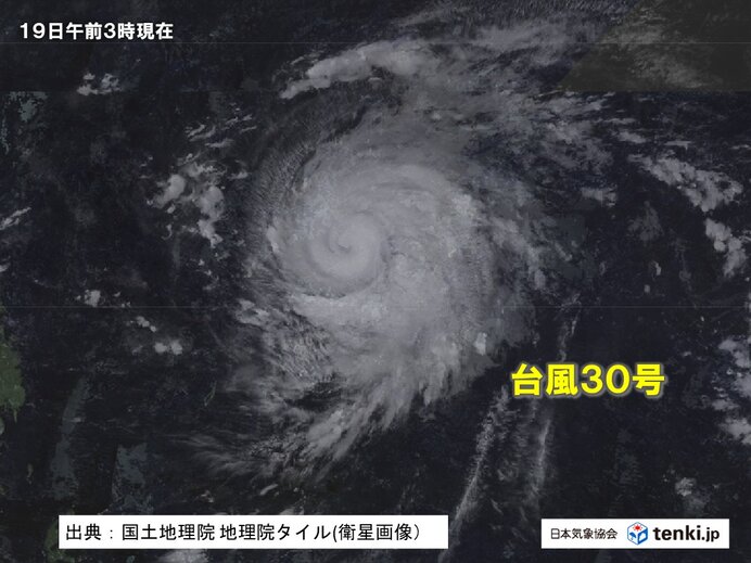 台風30号 22日～23日に非常に強い勢力で沖縄の南へ 石垣島などで大しけに