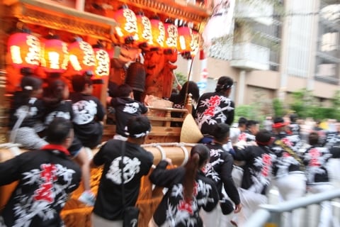 だんじり横転で2人死亡事故に「自己責任」の声も…主催者の法的責任は？弁護士が解説（弁護士ドットコムニュース）