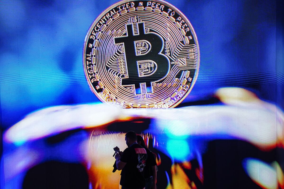 ビットコイン、再び10万ドルの大台に接近－リスク選好の回復追い風