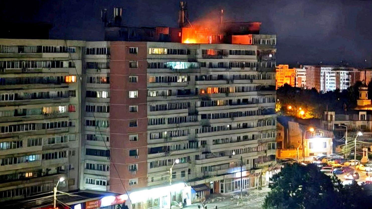 ロシアのドローンが東欧ルーマニアの集合住宅を直撃、2人負傷 EUやNATOが厳しく批判