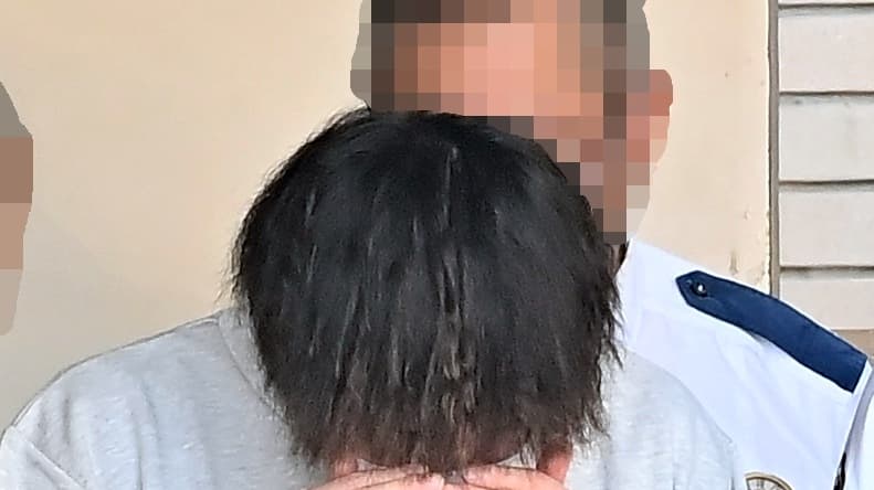 LINEブロックされて逆上!? また発覚の教師の10代少女へのわいせつ行為…不祥事多発の“構造”