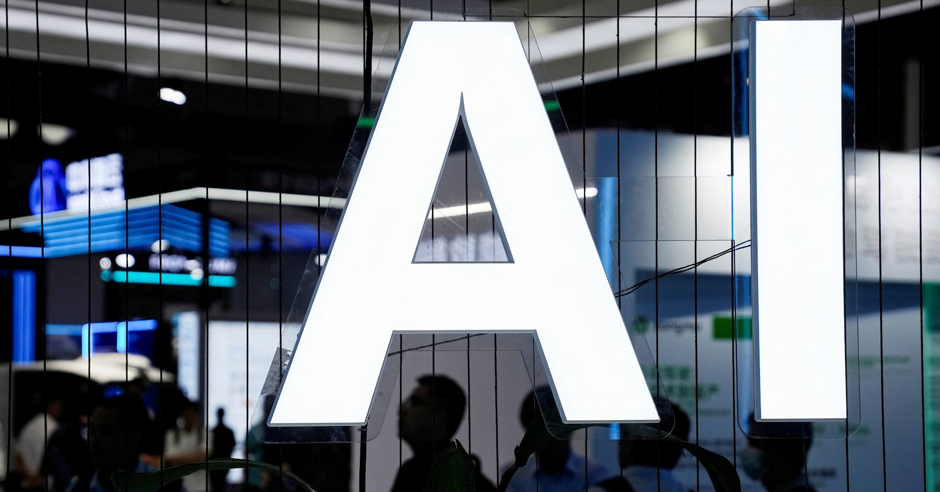 コラム：電力優位は追い風か、中国ＡＩ競争にも「内巻」リスク