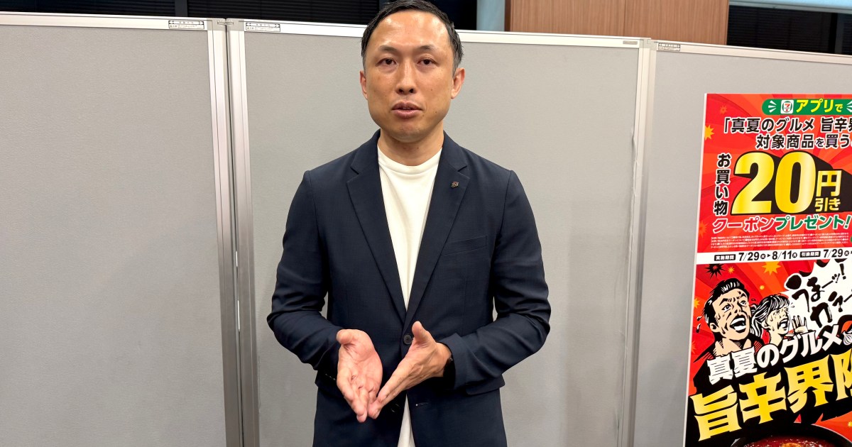 【リピ確定】セブンの偉い人が「1番オススメです」と言ってたカレーが悔しいけど猛烈にウマい！