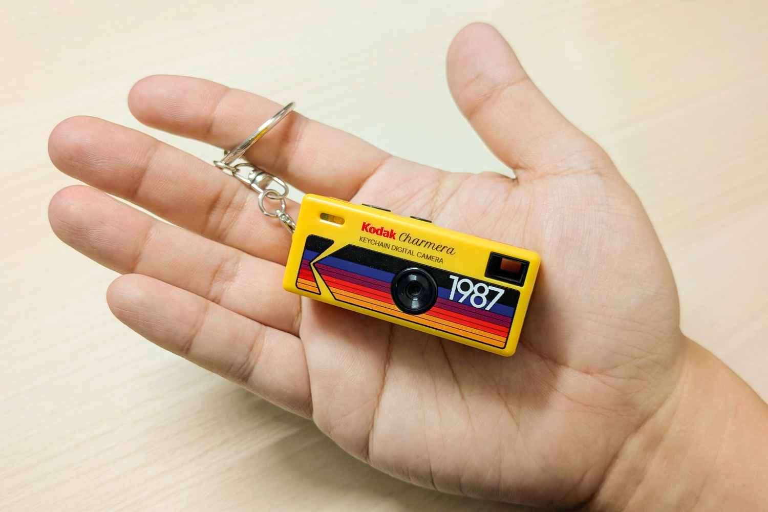 Kodakの超小型カメラ「Charmera」が楽しい 毎日の記録にちょうどいい