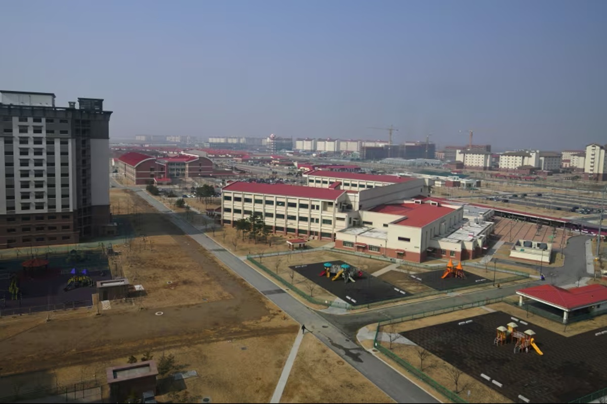 在韓米軍基地の近くでスパイ行為か、中国退役軍人の男2人を逮捕 通信傍受も