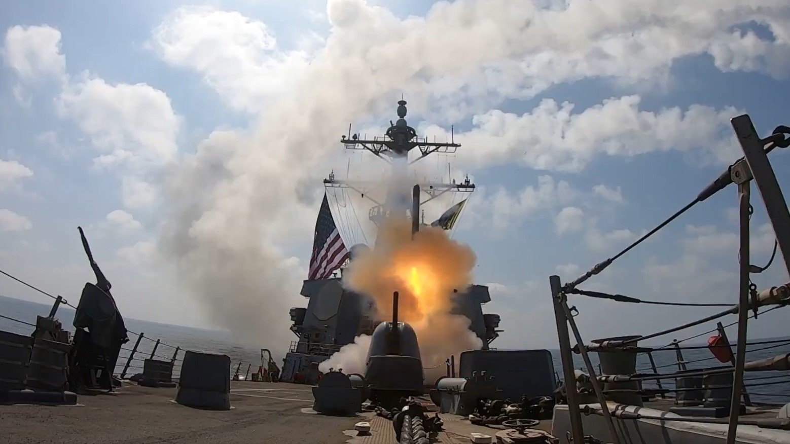 “ホルムズ封鎖”で高まる原油・LNGの供給懸念 ガソリンや電気・ガス料金の家計負担が増すケースも