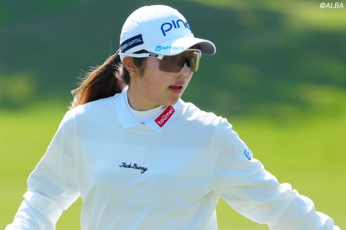 女王・佐久間朱莉が単独首位で週末へ アンダーパー1人の超ガマン合戦