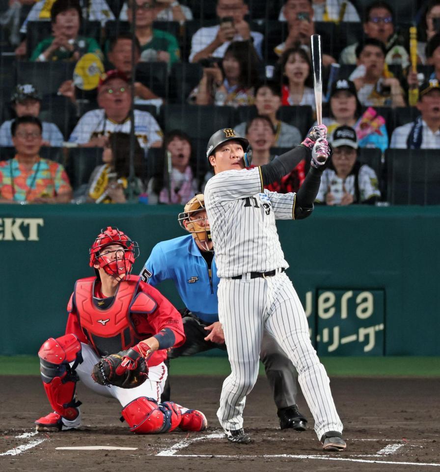 甲子園が騒然 明日にもＶの阪神 大山が初回に９号満塁アーチ しばらくどよめき収まらず 初回打者一巡１０人の猛攻で一挙６得点