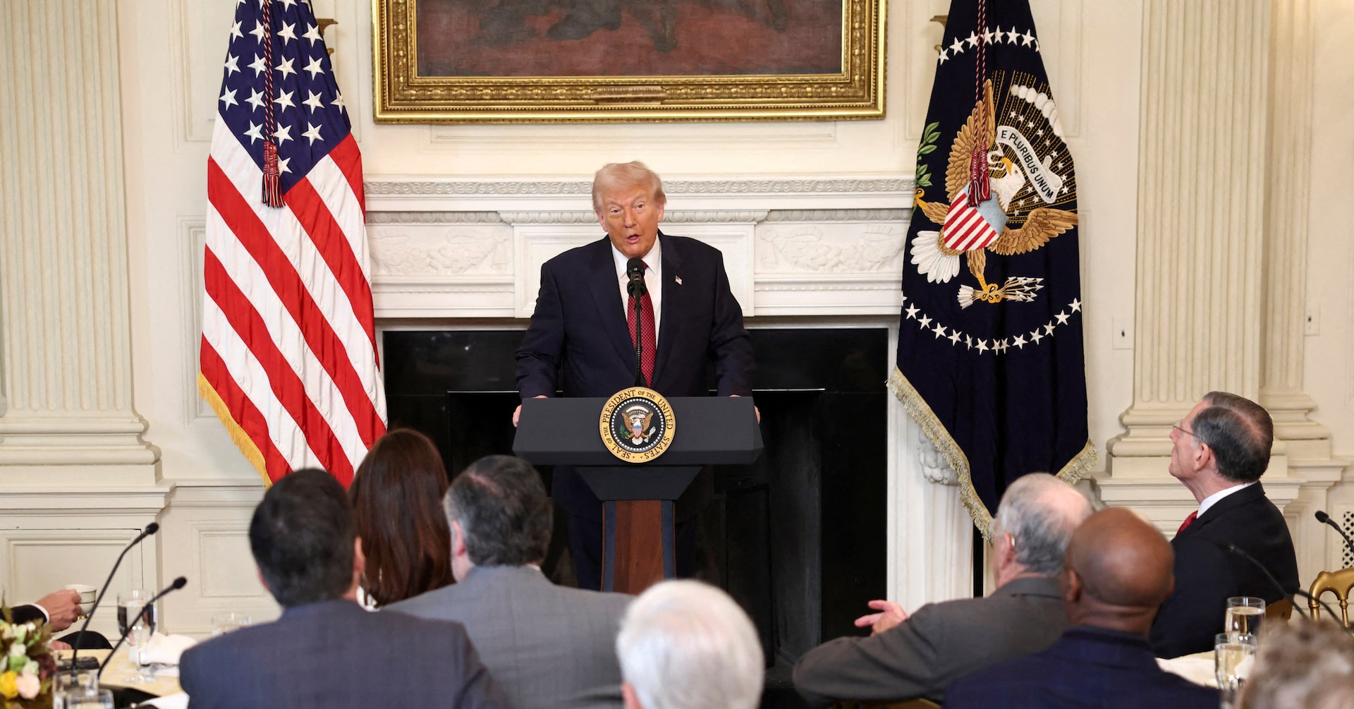 アングル：トランプ氏が早々に仕切る中間選挙戦略、政権の命運に直結