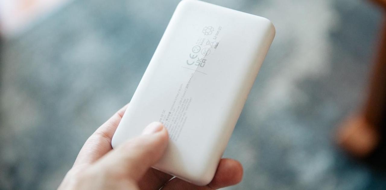 家族が使っていたモバイルバッテリーにヒビが入ったので、Ankerの｢充電器回収サービス｣を使ってみた
