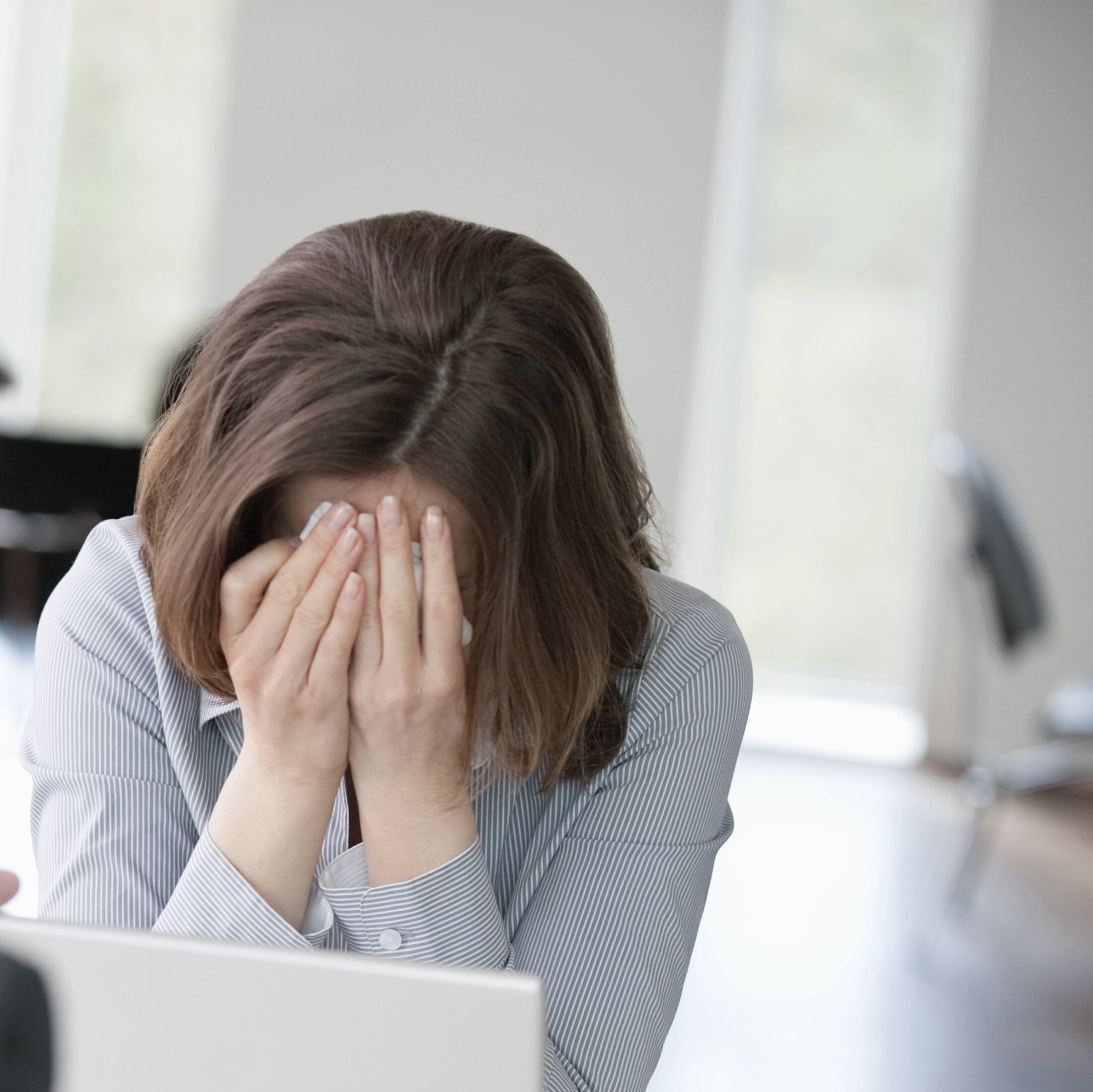 「みんなやってるし」でやばすぎる顧客情報をAIに読み込ませる20代新人に驚愕。注意すればハラスメント、放置すれば情報漏洩…40代管理職の苦悩【専門家助言】（FORZA STYLE）