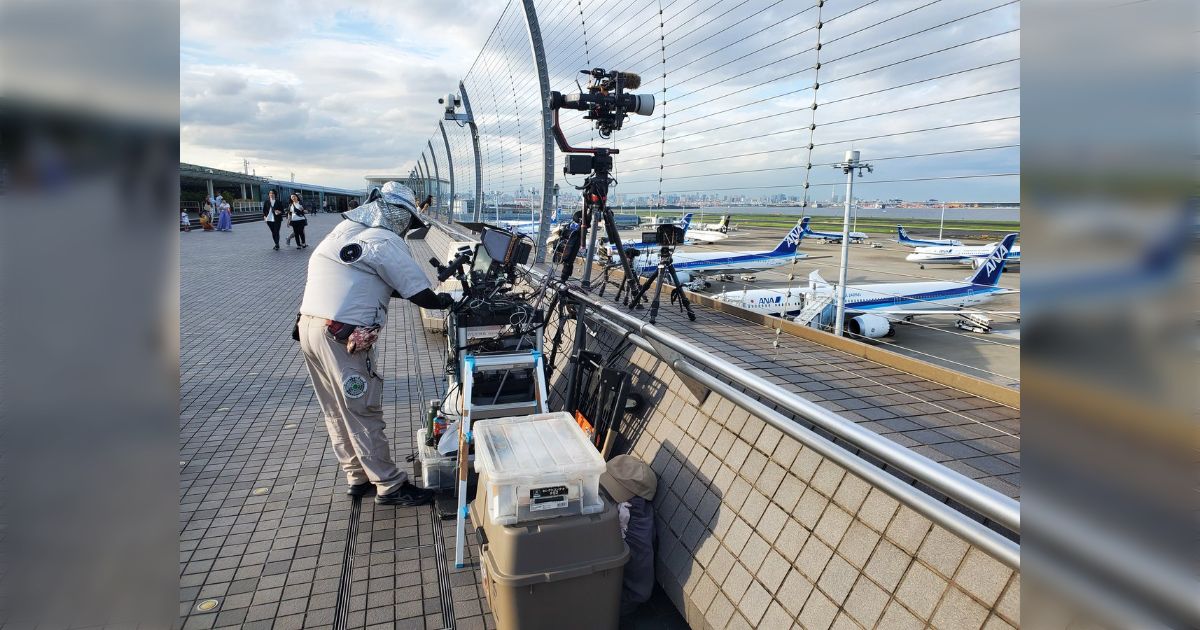 羽田空港の飛行機離着陸を、すごい機材でライブ配信している人「業者じゃなくて個人だったの？」「羽田の人かと思ってた」