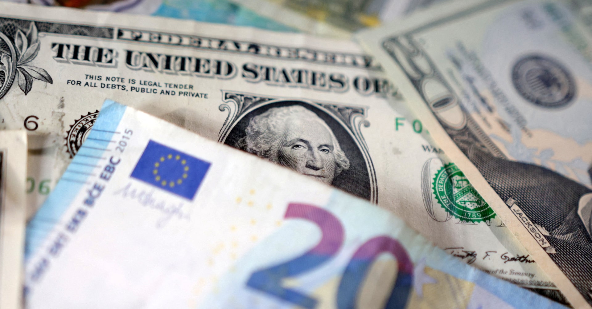 ＮＹ外為市場＝ドル下落、来週ＦＯＭＣでの追加利下げ観測で