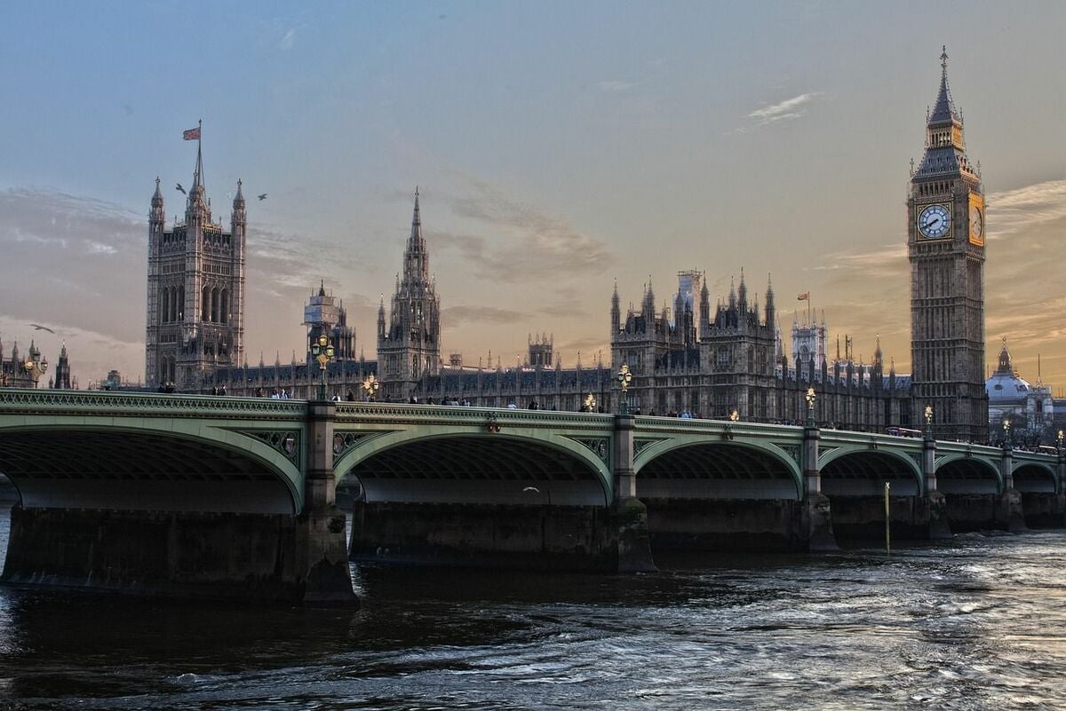 明治維新がモデルになる？？ 英国は「壊れた社会」ではない