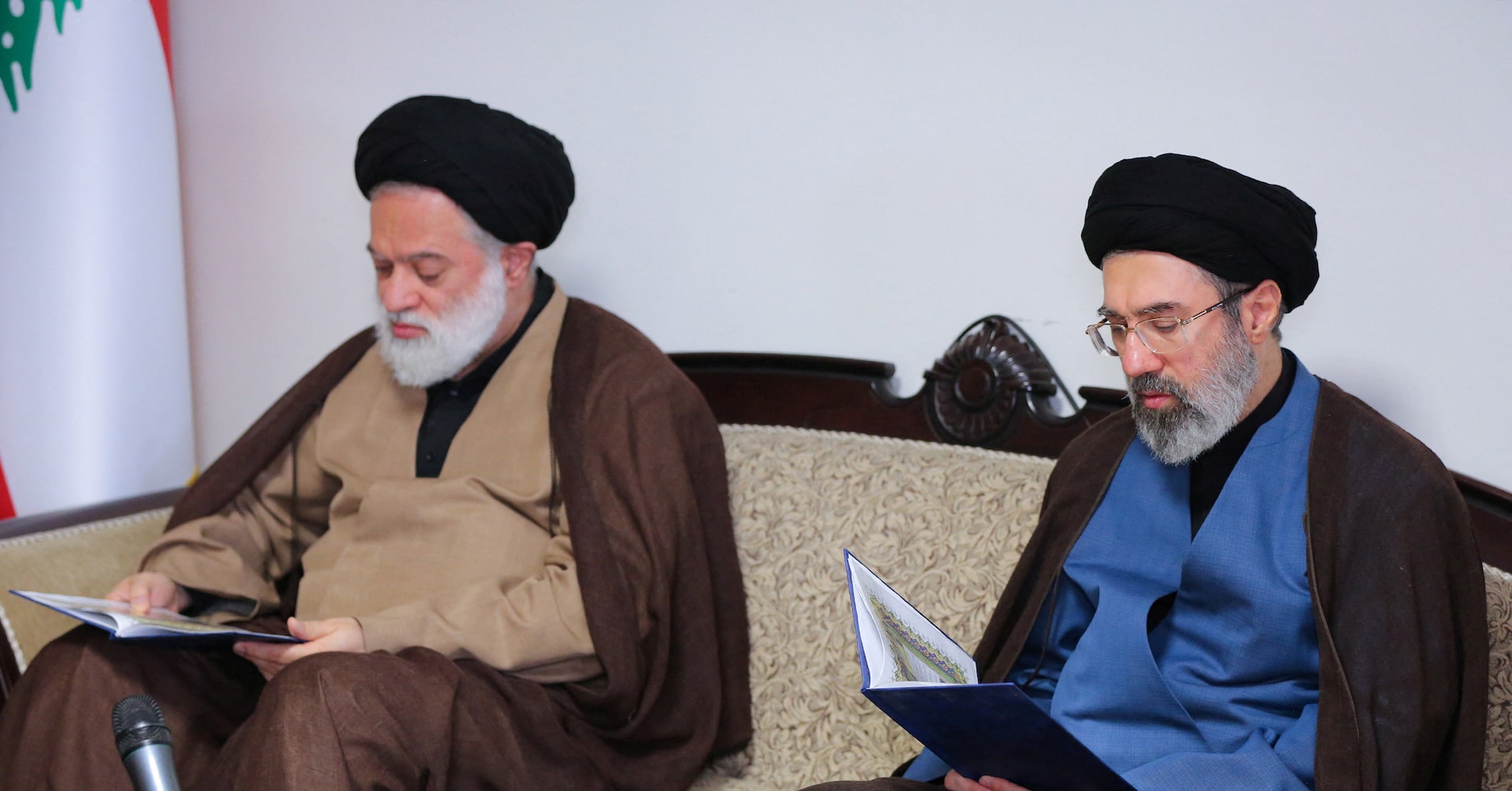 アングル：揺れるイラン、ハメネイ師後継に次男モジタバ師浮上 「世襲と格」が壁