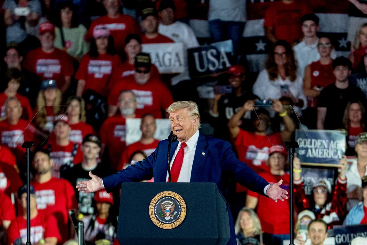 気まぐれトランプ氏に頭抱える企業、日立やキヤノンでは業績下押しに