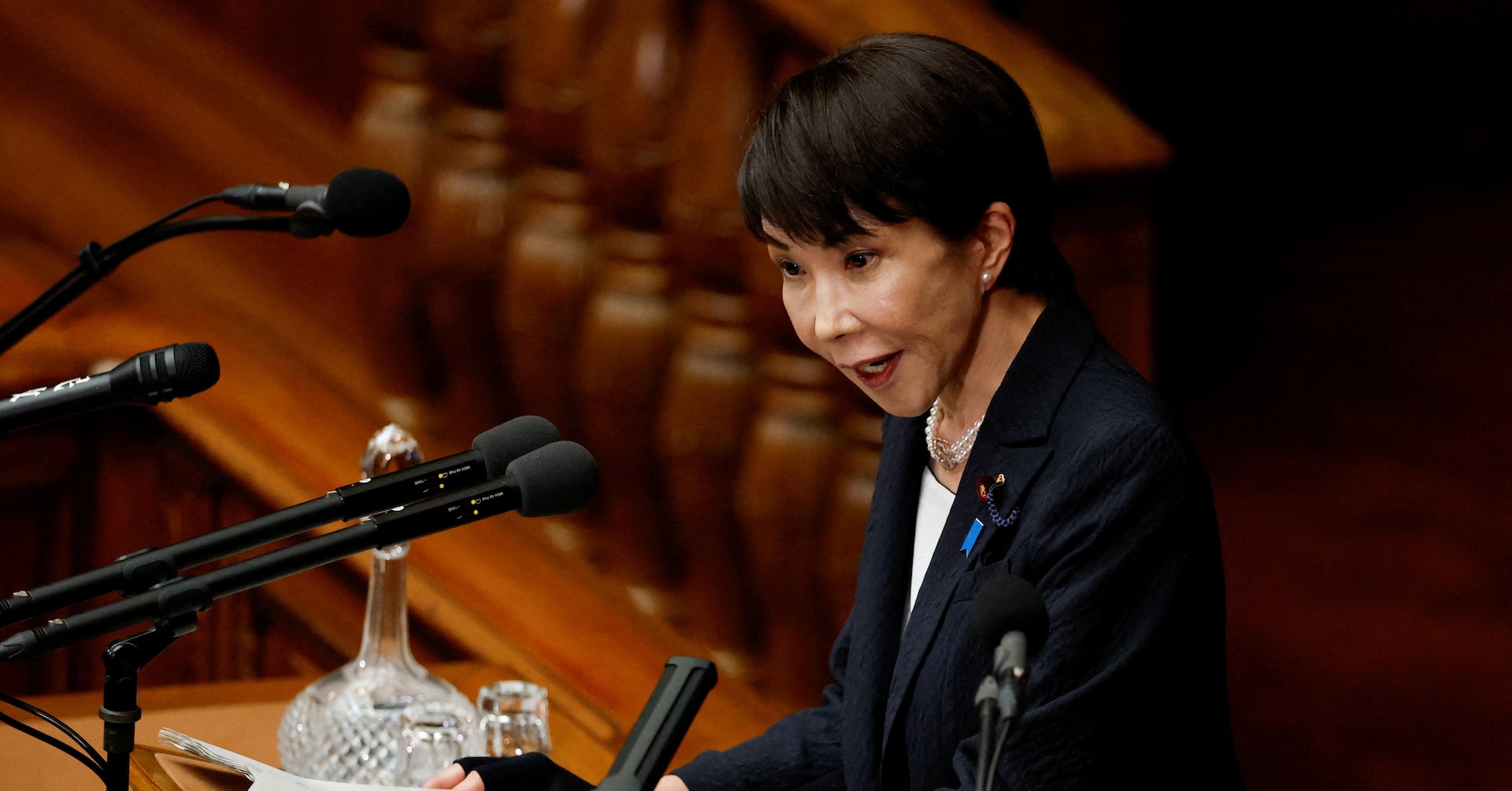 マクロスコープ：政府内に石油製品の需要抑制論、問われる高市政権の危機管理能力