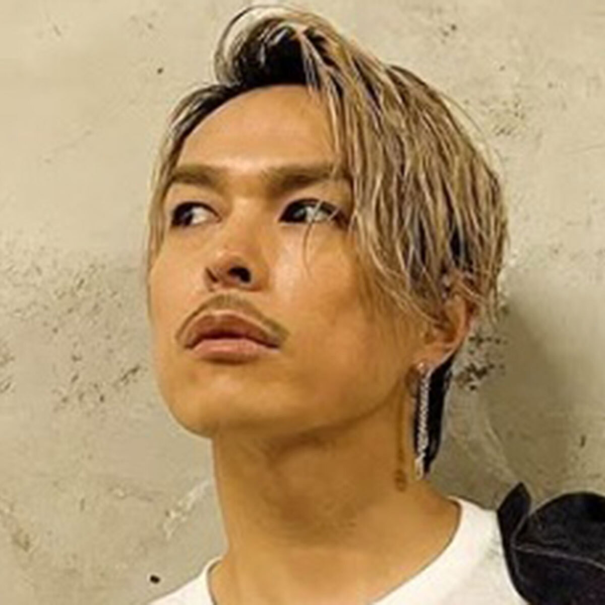 【暴行脅迫容疑】三代目JSB・今市隆二、活動自粛で懸念される「アパレルブランド」「客員教授」の行方（SmartFLASH）