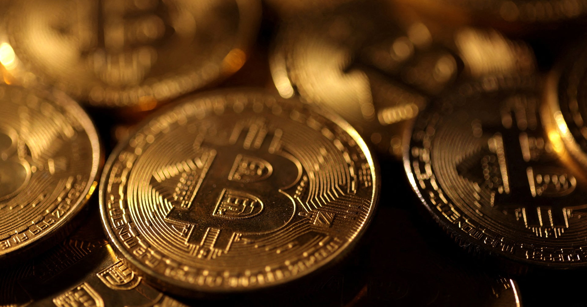 ビットコイン連日最高値、関連株も高い 米下院は来週主要法案を審議