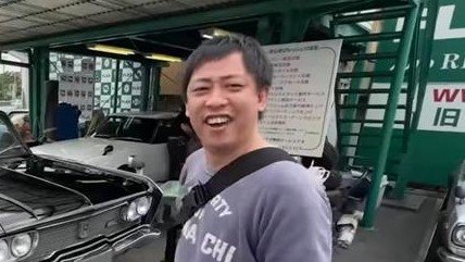 さらば森田 約41年前の“高級セダン”を納車!激渋なフロントパネルやシートをカスタム「仕上がりカッコよ」「二度見どころじゃない!」