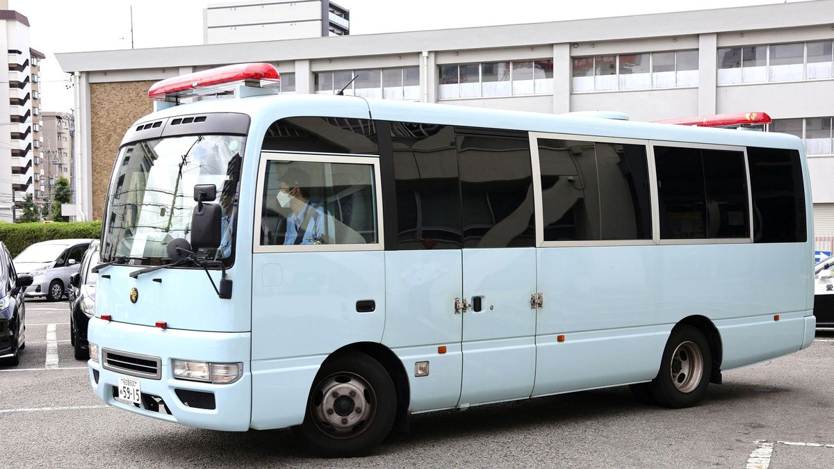 教師は｢聖職者｣から｢性職者｣になった…名古屋の｢わいせつ教員｣が給食のスープにしたあまりに卑猥な行為 専門家｢露出の多い服を子供に着せるのは止めたほうがいい｣