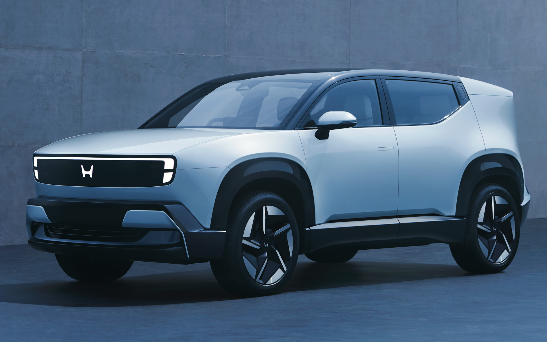 ホンダ、次世代バッテリEV「Honda 0 α（ゼロアルファ）」プロトタイプを世界初公開