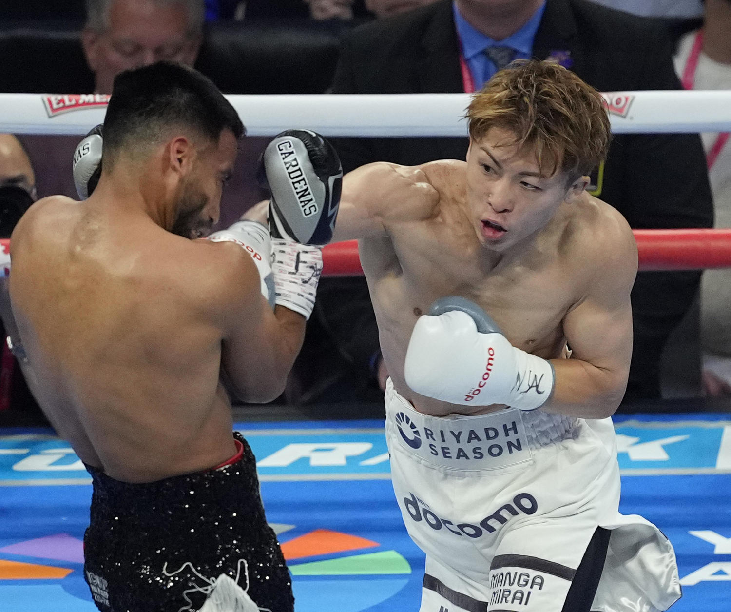 井上尚弥、11連続KO勝利で77年ぶり世界新 ダウンと鼻血も「楽しかった」デビュー30連勝