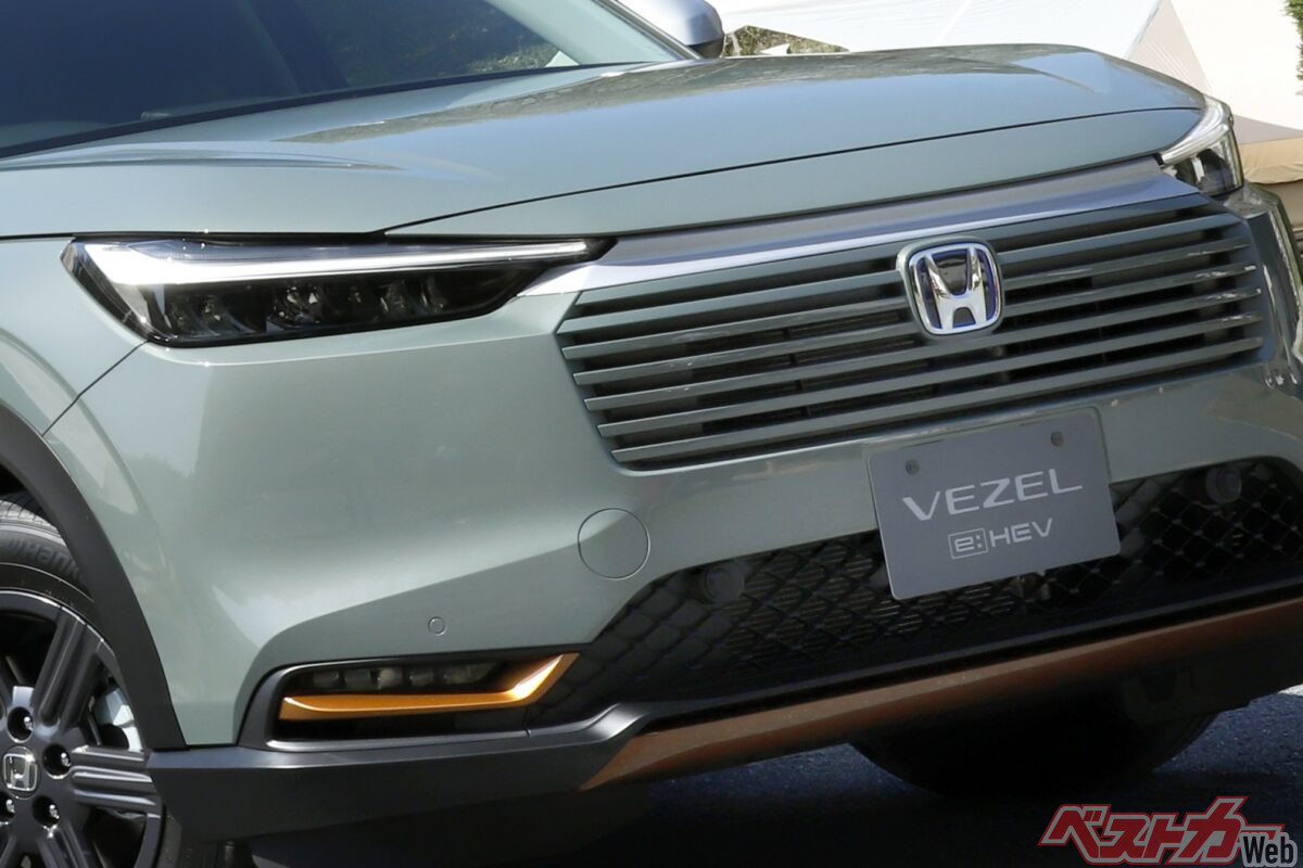 人気になるのもわかるわ、、、 ヴェゼルの上級モデルは300万円台でもワンランク上のクルマに余裕で匹敵!?