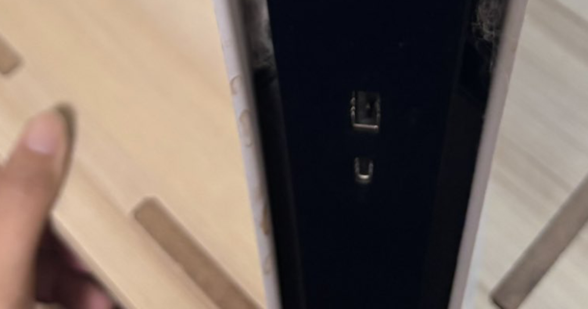 PS5から高熱警告が頻出→本体をよく見ると……「やばい」 890万表示の“まさかの光景”に「見るだけで痒くなるw」「アウトだろw」