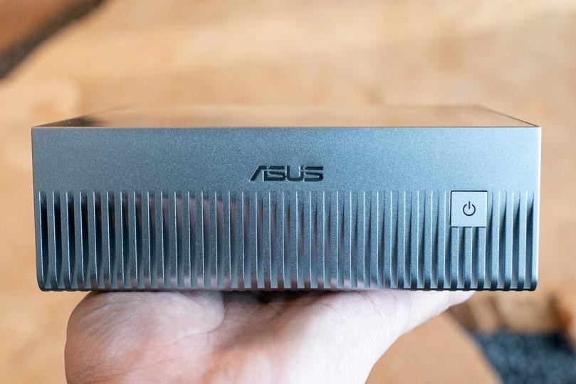 “AIミニスパコン”に大興奮。ヘビー級ローカルLLMもさくさく動く「夢のマシン」（ギズモード・ジャパン）