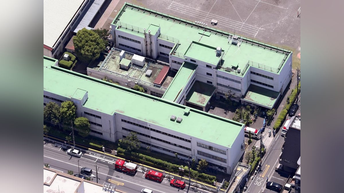 立川の小学校襲撃、児童守ったマニュアルと「不審者侵入訓練」…教職員は連係・さすまたも駆使