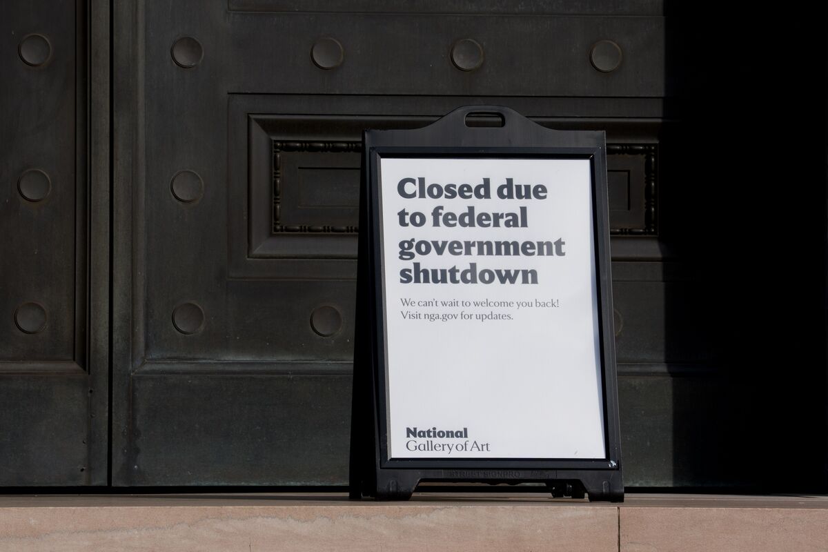 米政府閉鎖、推計で週150億ドルの経済損失－民間企業にも影響広がる