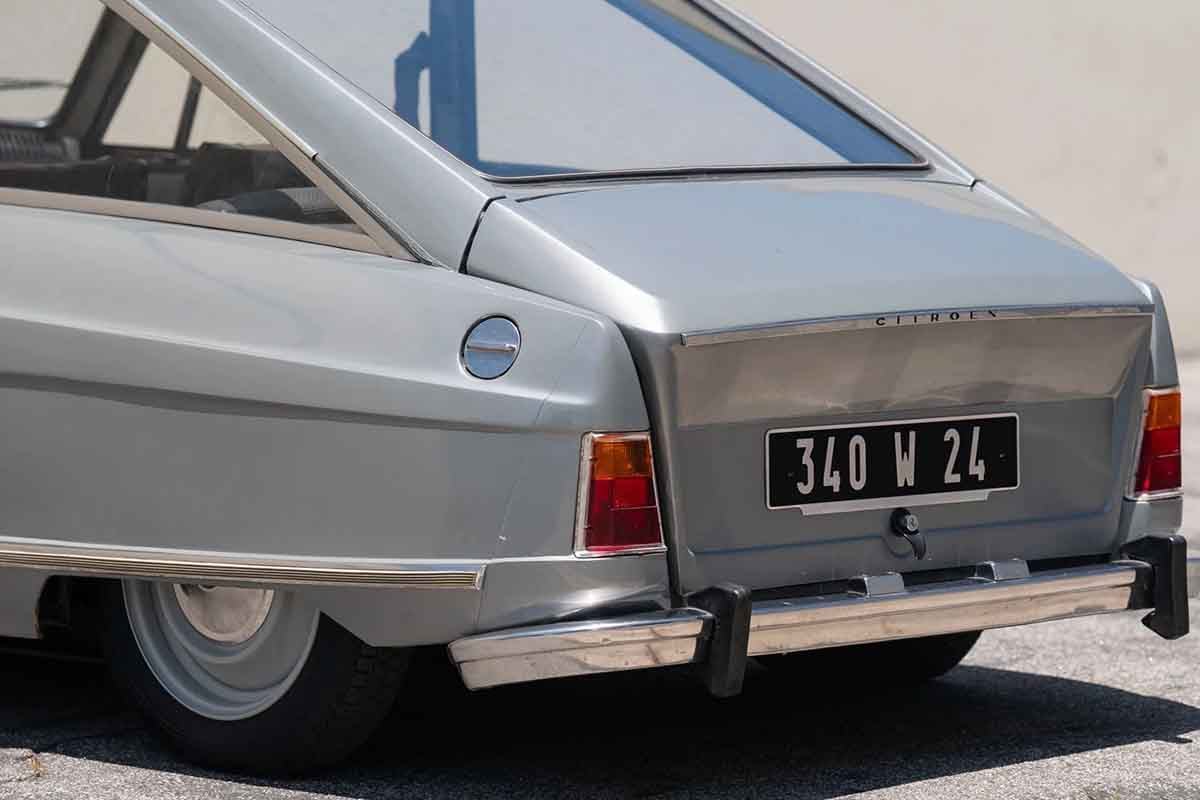 ロータリー搭載車ってじつは“マツダ”だけじゃなかった！ 最後はメーカーが回収し破壊した幻のプロトタイプ 奇跡的に生き残ったシトロエン「M35」とは
