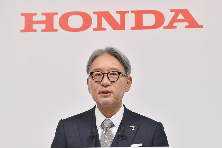 《業績急降下のホンダの苦境》EV戦略の加速が仇になり巨額損失、“三部社長の続投”に社内で渦巻く不満 「優良企業だっただけに危機に対する耐性が弱い」の指摘も
