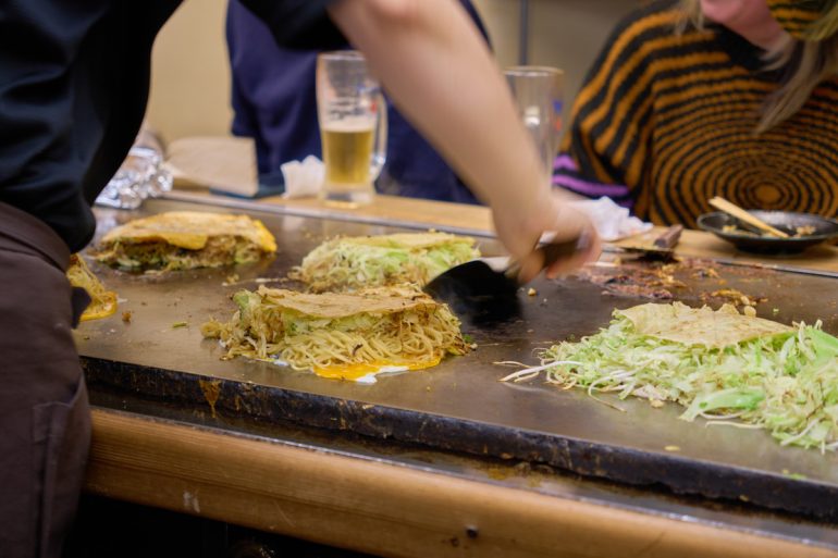 〝休憩時間ゼロ〟で働き続けた店長が勝訴！会社に3400万円の支払い命令が下った理由（＠ＤＩＭＥ）