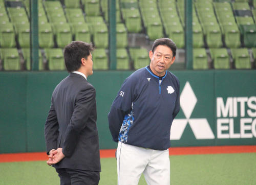 【西武】戦力外通告受けた元山飛優がクソデカネックレス係＆サヨナラ祝福の最前列を担った理由