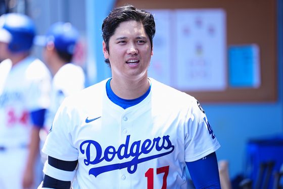 大谷翔平が「まさかの発言」 ド軍同僚は翻訳機を片手に注目…31歳で見せる新たな才能