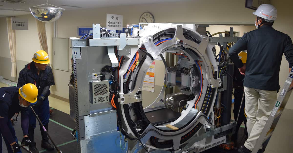 トラック1800台、作業員4200人‥ 史上最大の作戦 近畿大学病院・医学部が移転