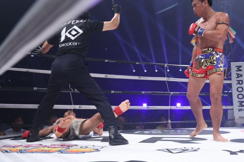 【KNOCK OUT】ゴンナパー、豪快KO勝利で新王者に！重森陽太が右フックで衝撃ダウン