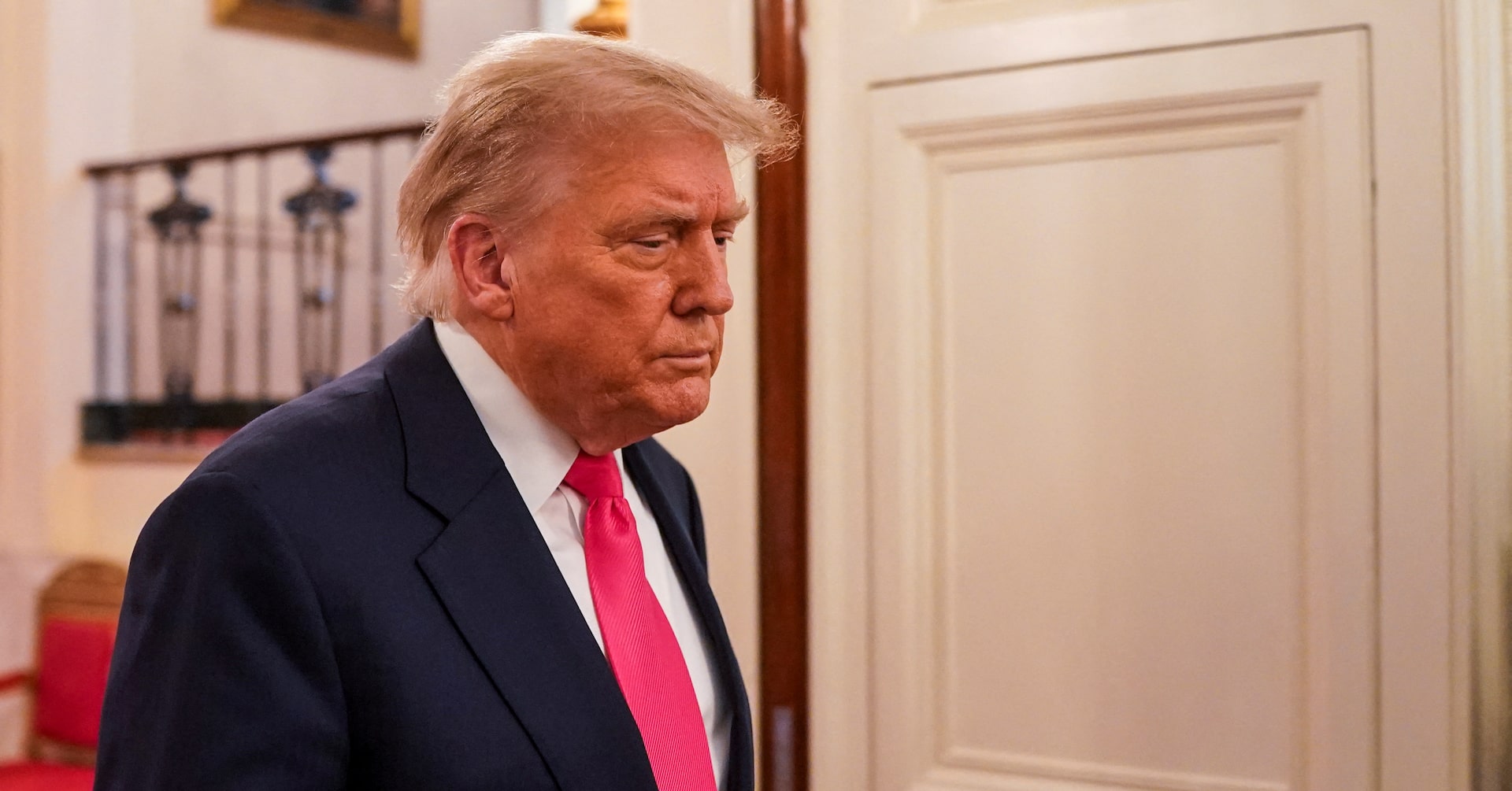 トランプ氏、カナダとの貿易交渉を突如打ち切り デジタル税に反発