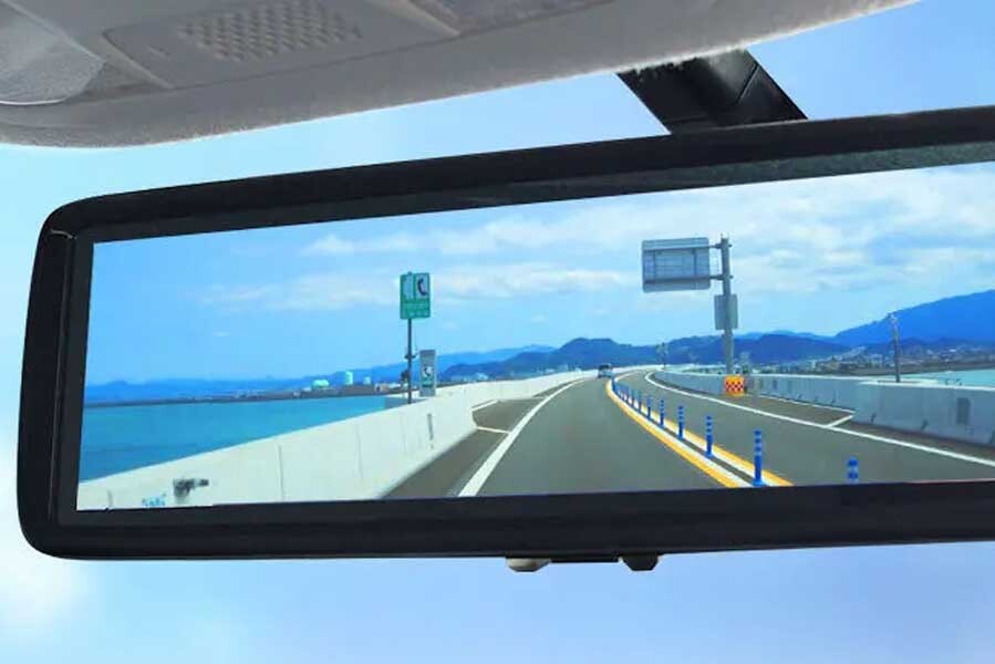 なぜ今、「デジタルルームミラー」が売れているのか？ 8400億円市場、年率13%超成長の裏側――死角解消、ADAS連携で安全・便利の新常識へ
