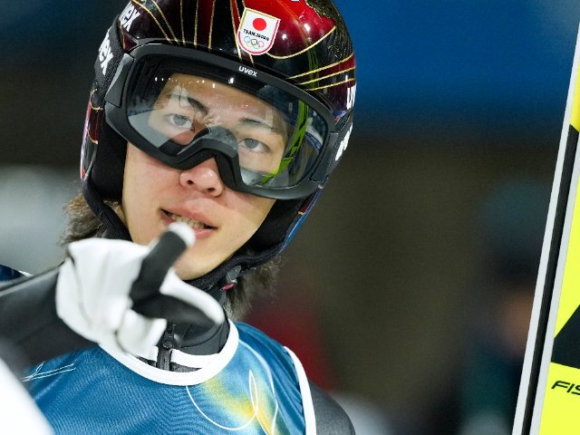 スキージャンプ“物議の打ち切り”に残るナゾ「長野五輪では25人…なぜテストジャンパーが2人だけだった？」船木和喜が「残念ですね」と語った理由（Number Web）