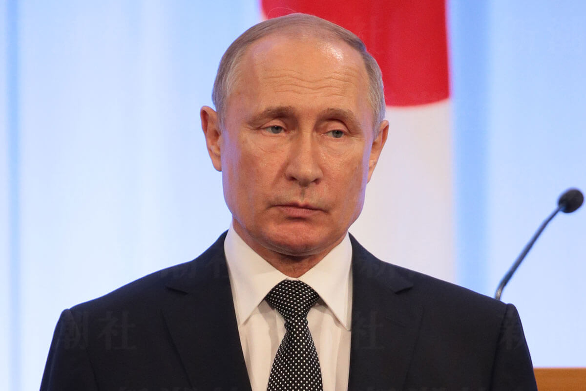 プーチン大統領は顔面蒼白…モスクワ製油所を“カミカゼドローン”急襲で降り注ぐ“黒い油の雨” ウクライナ東部要衝を制圧もケタ外れの“人的代償”