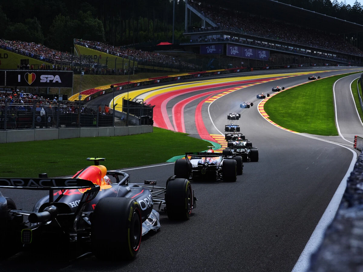 中団グループに埋もれる角田裕毅、ピリピリしていない王者争い...F1 2025年前半戦を象徴するベストショット15枚【撮影／熱田護＆桜井淳雄】