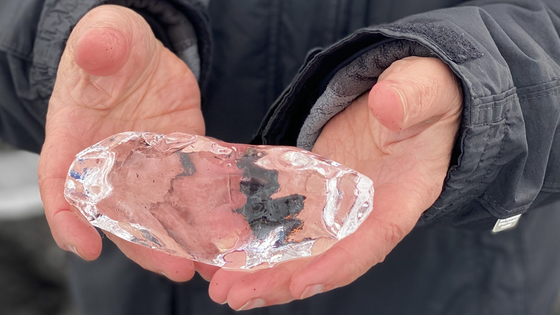 氷を曲げると電気が生まれることが判明、長年の謎だった雷の発生メカニズムを解明する糸口になる可能性