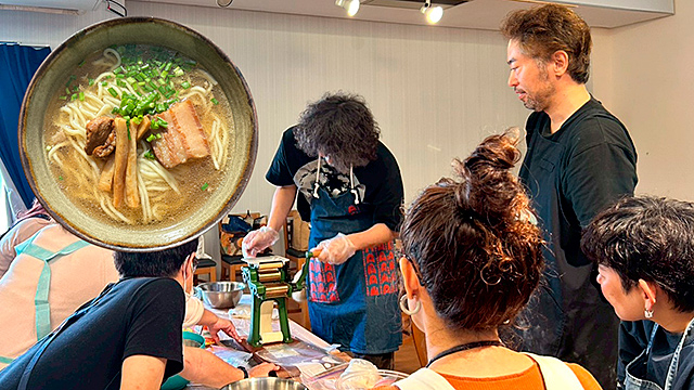 石垣島で八重山そば（沖縄そば）を小麦粉と豚骨から作るワークショップ
