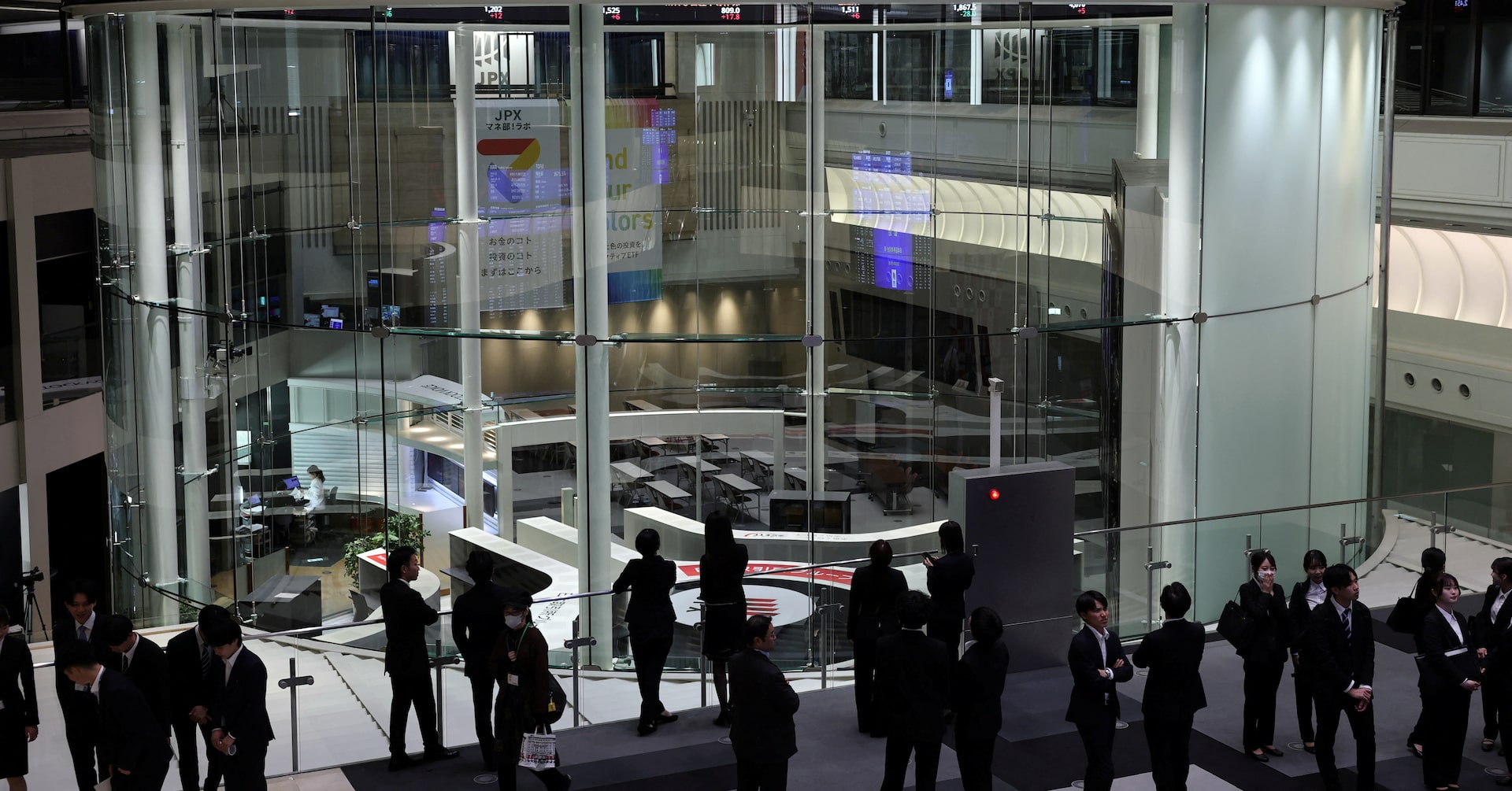 アングル：中東警戒でも日本株高、ＮＴ倍率が過去最高 ハイテク株に資金退避