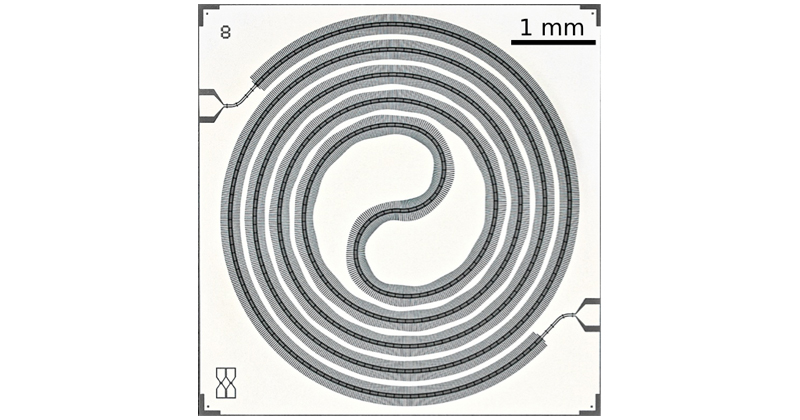 量子限界に迫る超低雑音・広帯域マイクロ波増幅器を開発