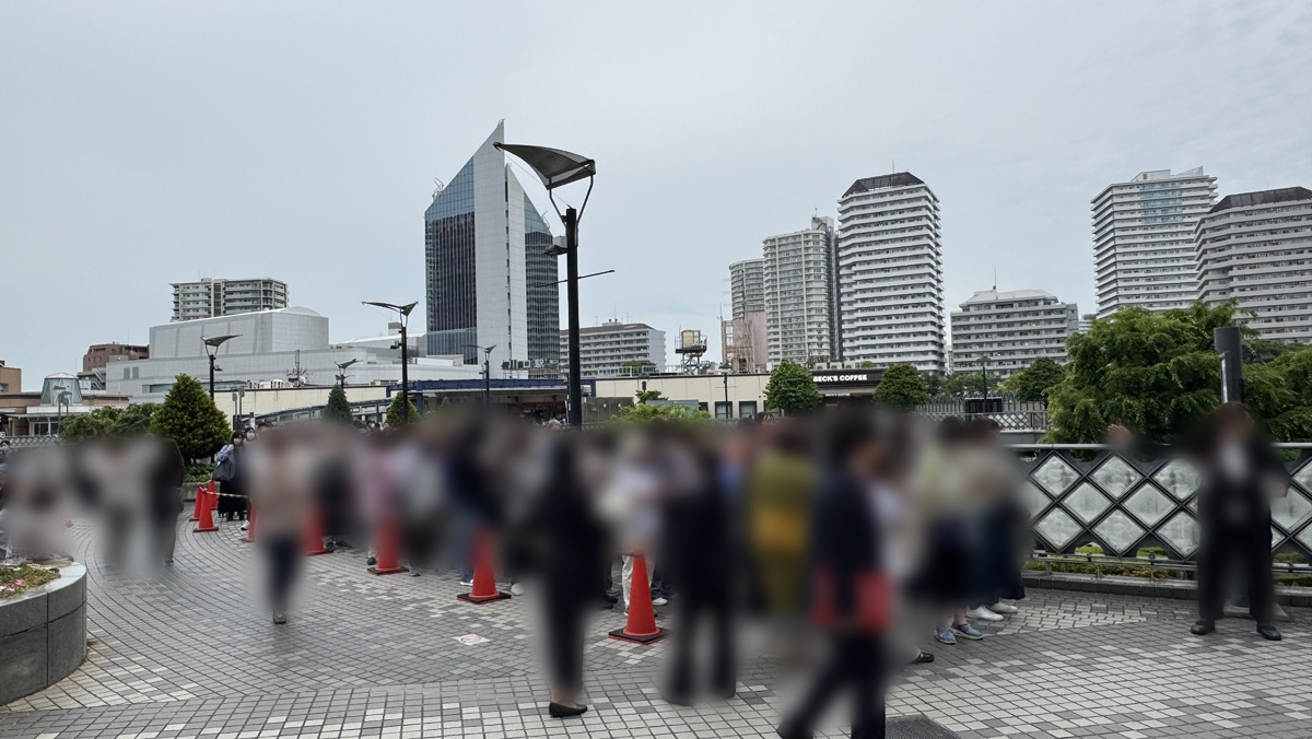 川口駅前、すごいことになってる！大行列できてる。｜川口マガジン